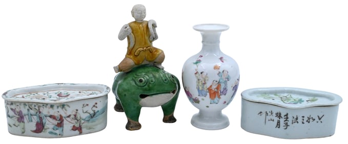 Four Piece Group of Chinese Porcelain Articles