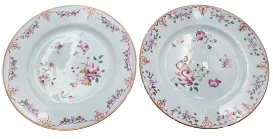 Group of 14 Famille Rose Plates