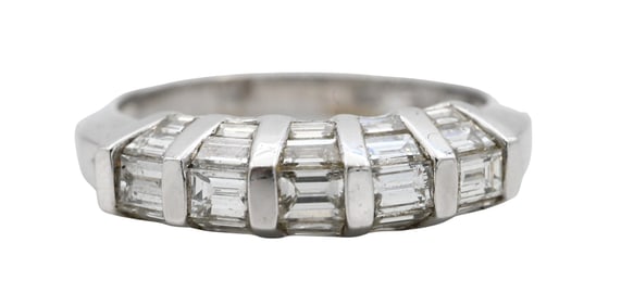 18K White Gold and Diamond Ring