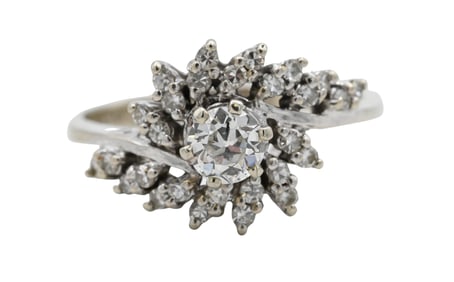 18K White Gold Diamond Ring