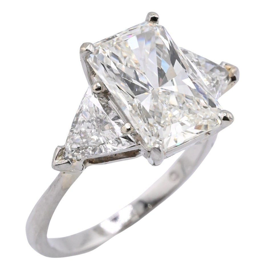 Platinum and Diamond Cut-Cornered Rectangular Modified Brilliant Diamond Ring (1 of 6)