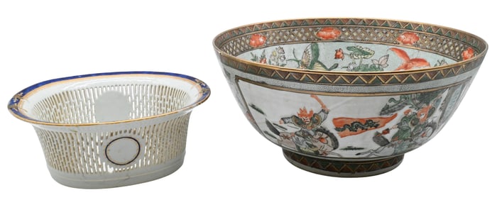 Two Chinese Export Porcelain Pieces