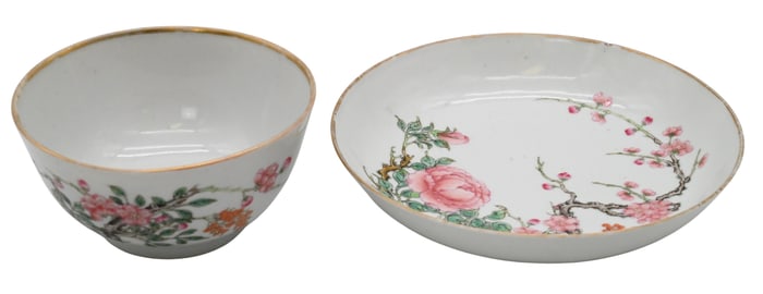 Chinese Famille Rose Porcelain Teacup and Saucer