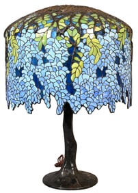 Wisteria Style Leaded Table Lamp