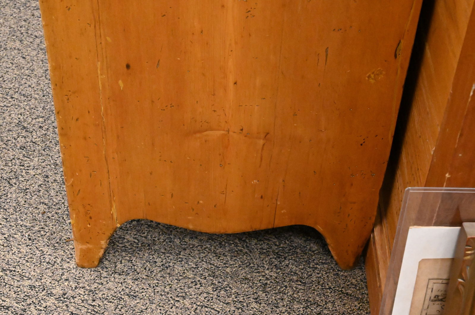 Federal Pine Two Over Three Drawer Chest - 5