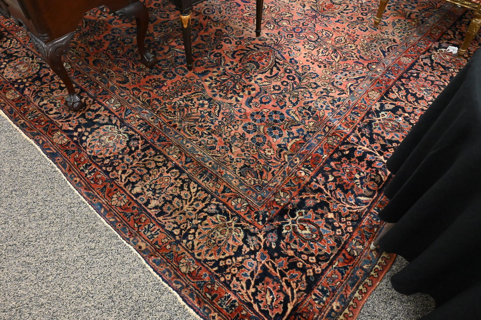 Sarouk Oriental Carpet - 2