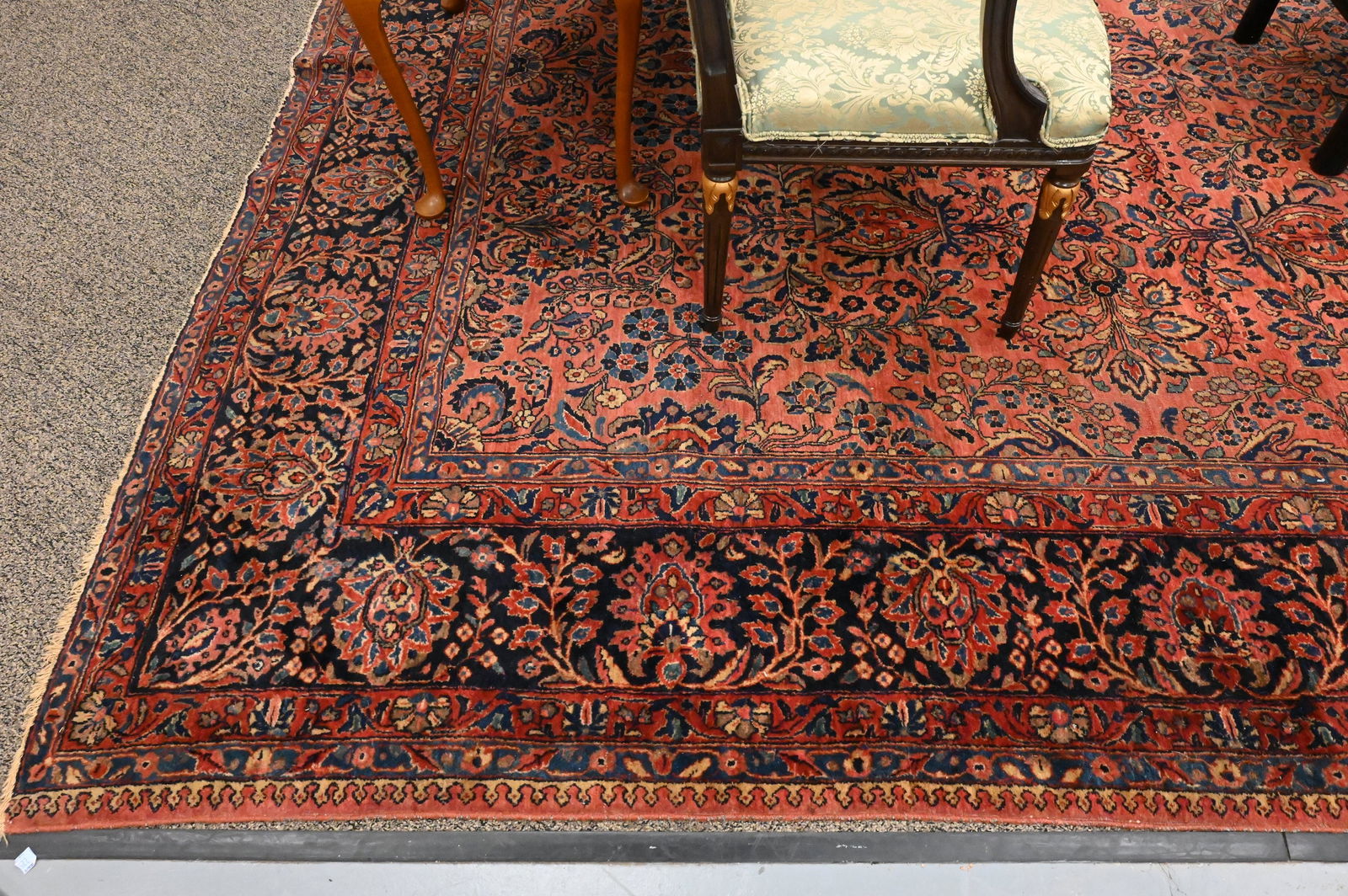 Sarouk Oriental Carpet - 3
