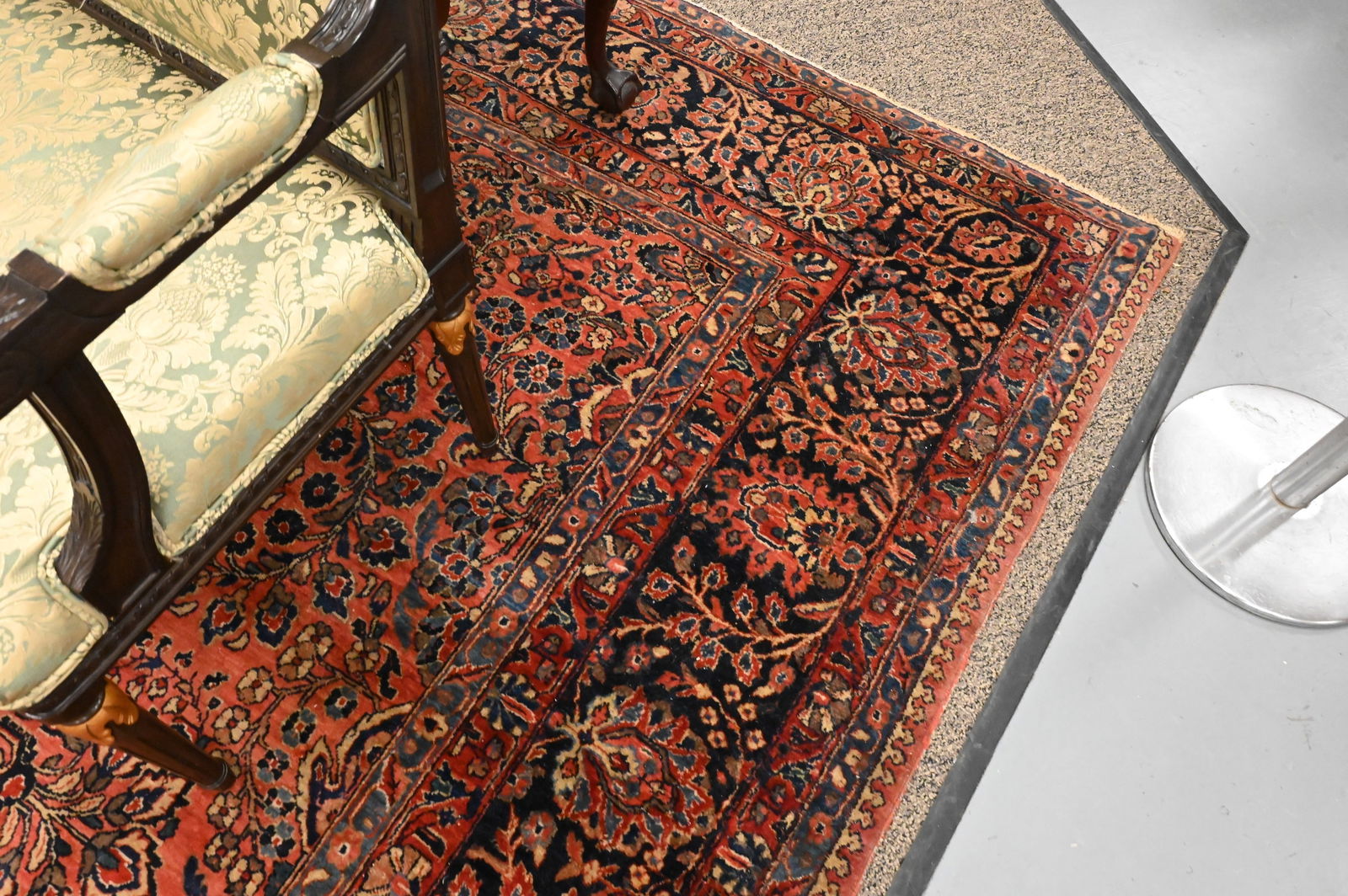 Sarouk Oriental Carpet - 5