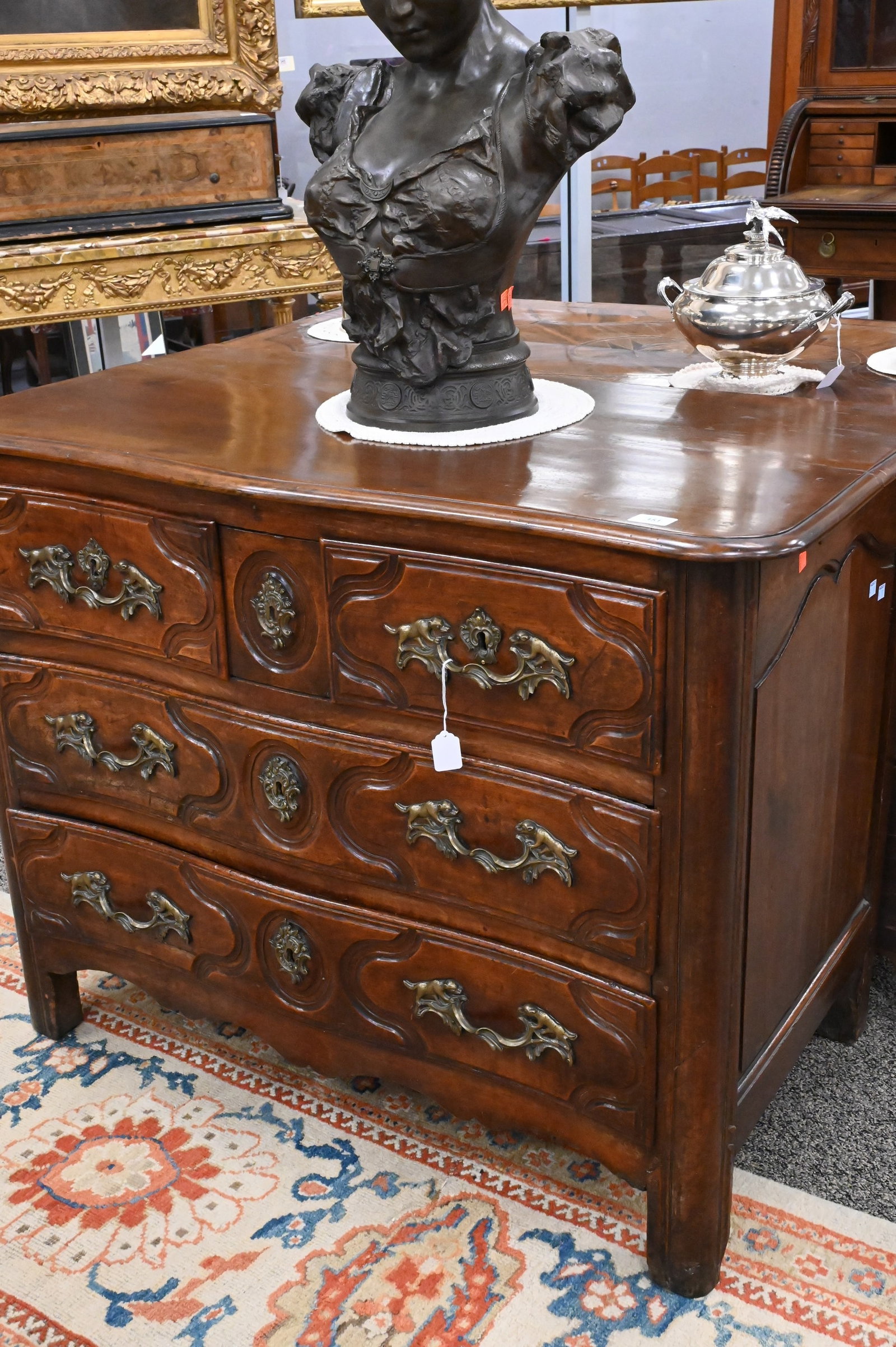 Louis XV Provincial Walnut Commode - 2