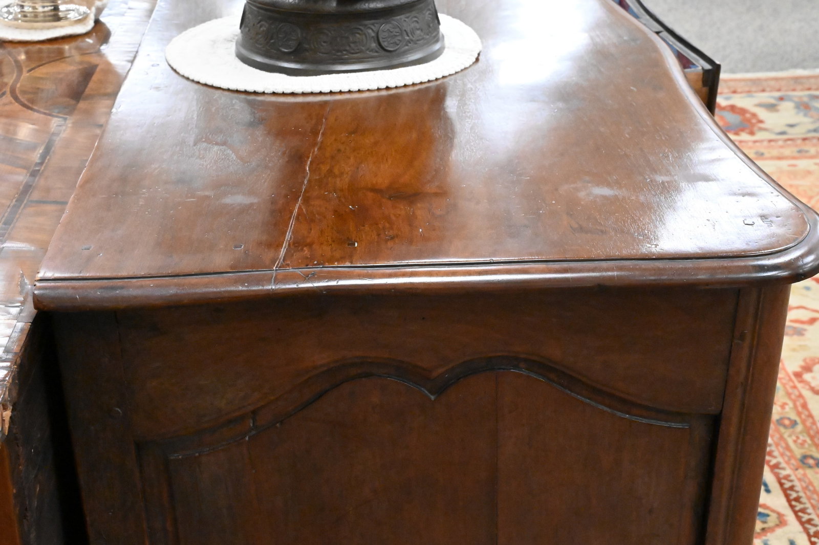 Louis XV Provincial Walnut Commode - 7