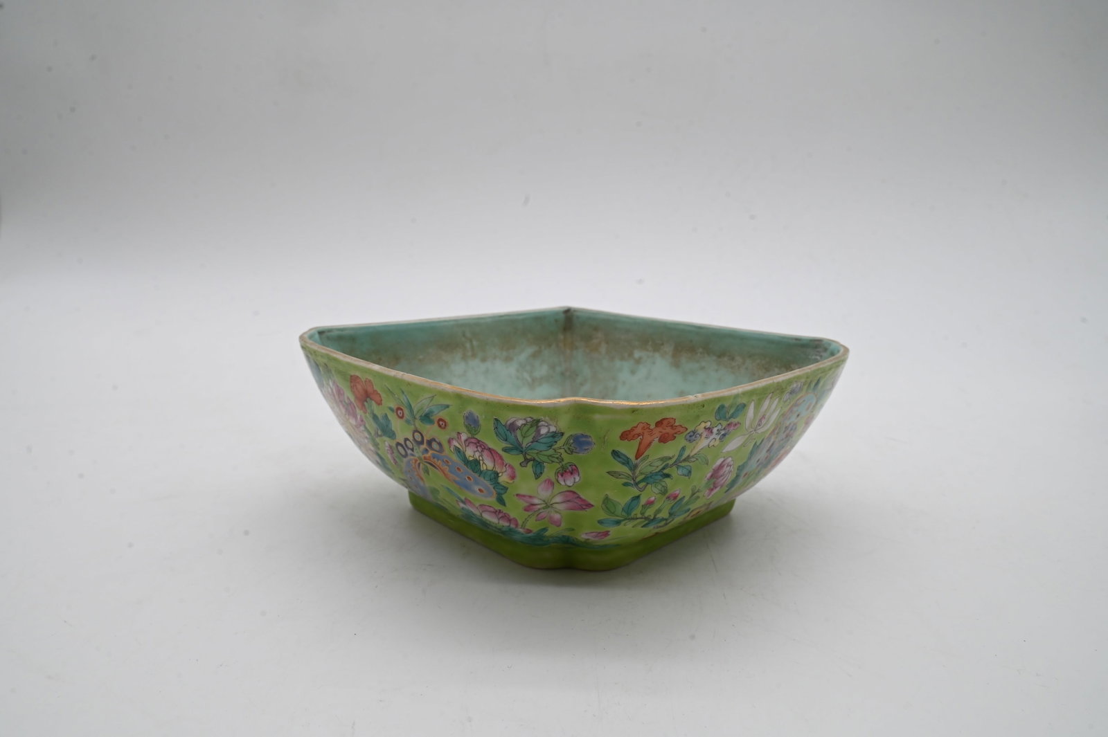 Two Chinese Porcelain Articles - 4