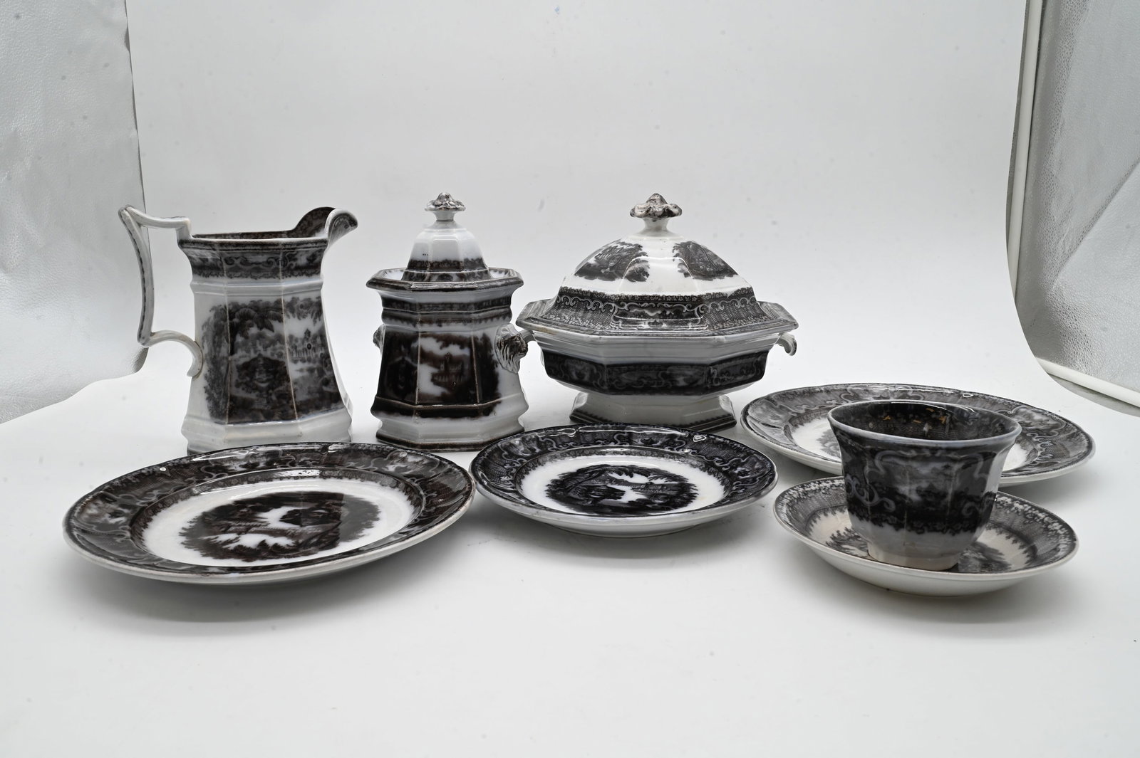 76 Piece Mulberry Dinner Service - 2