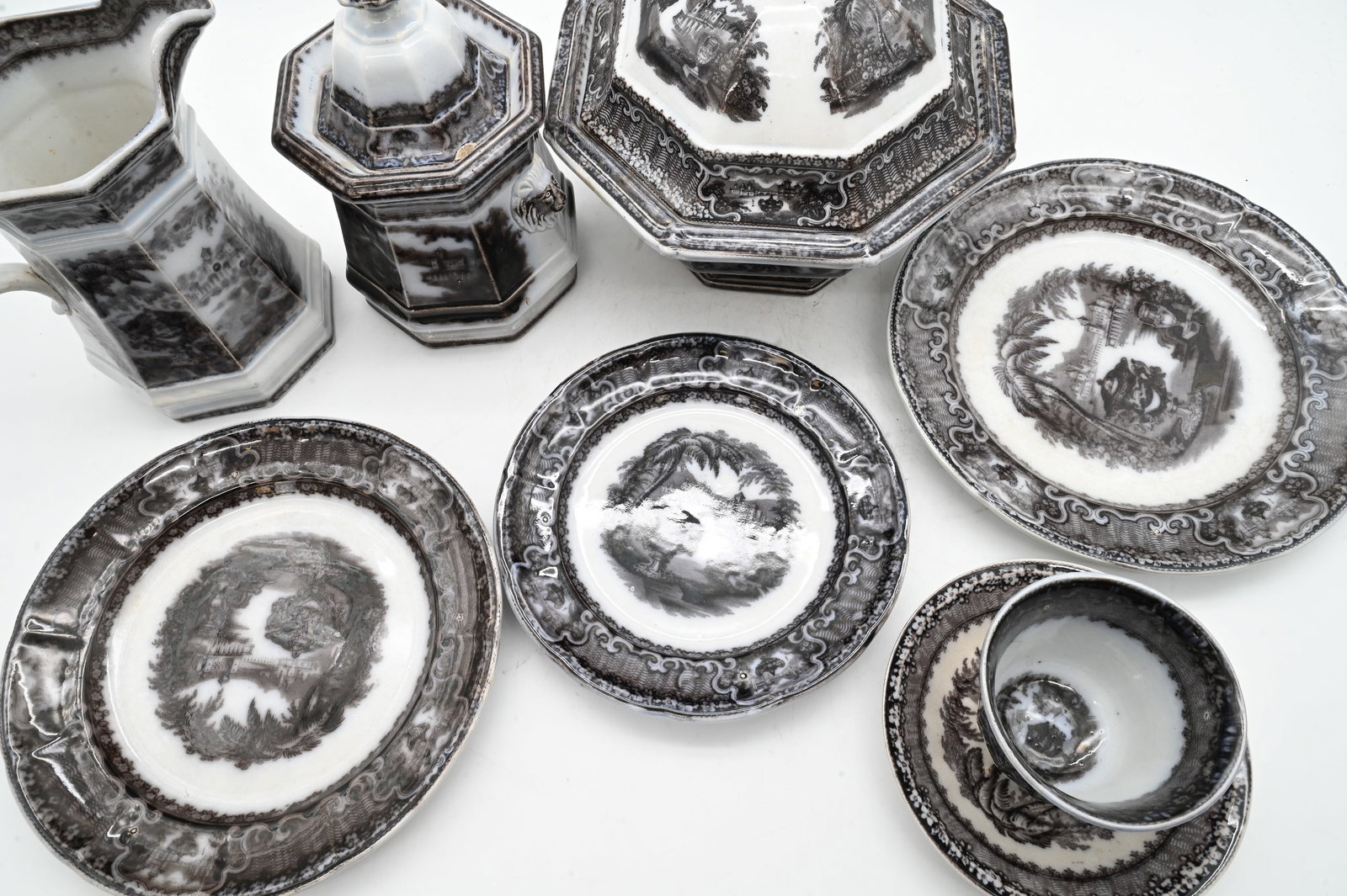 76 Piece Mulberry Dinner Service - 3