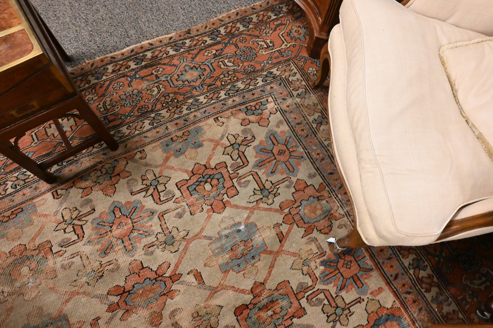 Heriz Oriental Carpet - 8