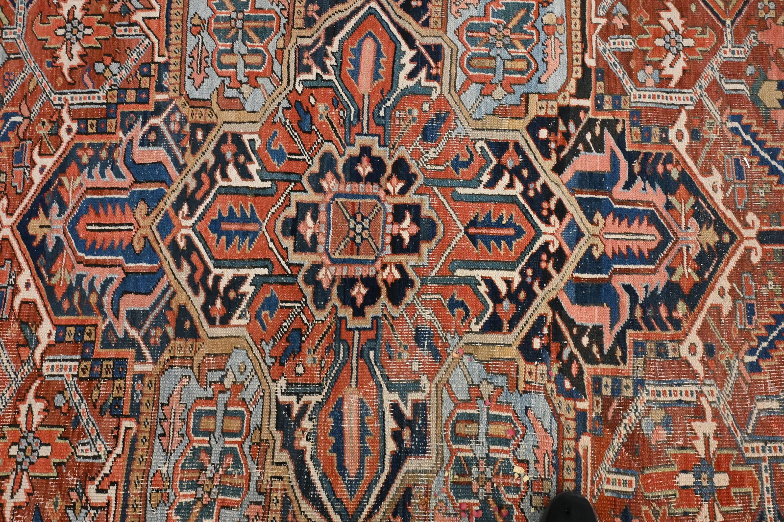 Heriz Oriental Carpet - 7