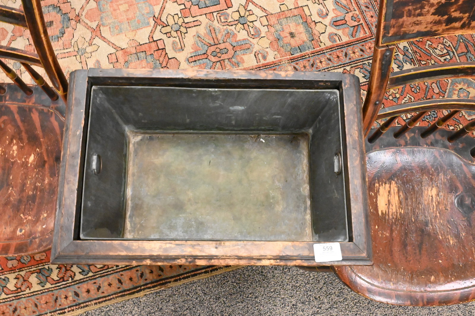 Queen Anne Style Planter - 3