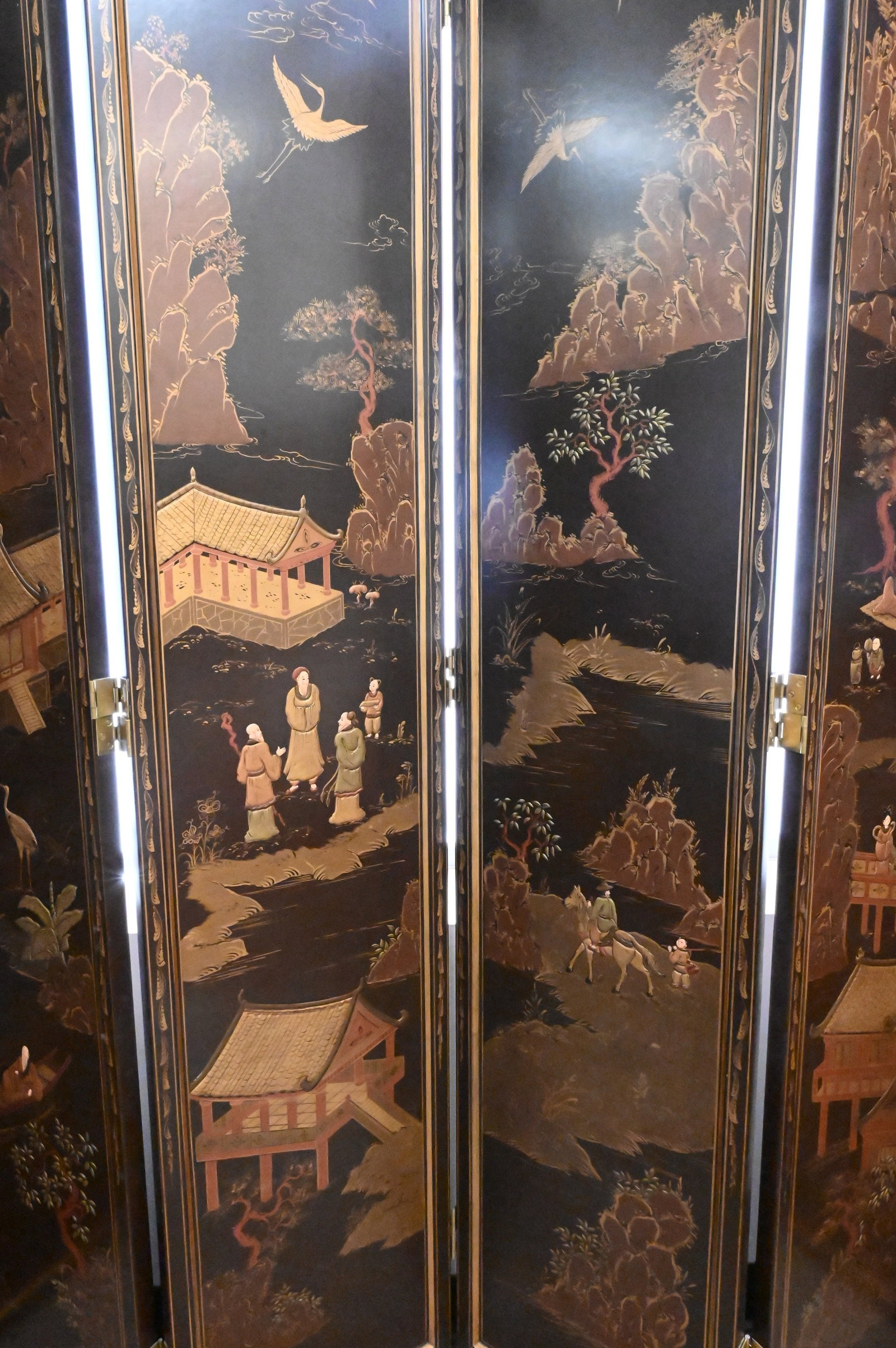 Six Part Chinese Dressing Screen - 4