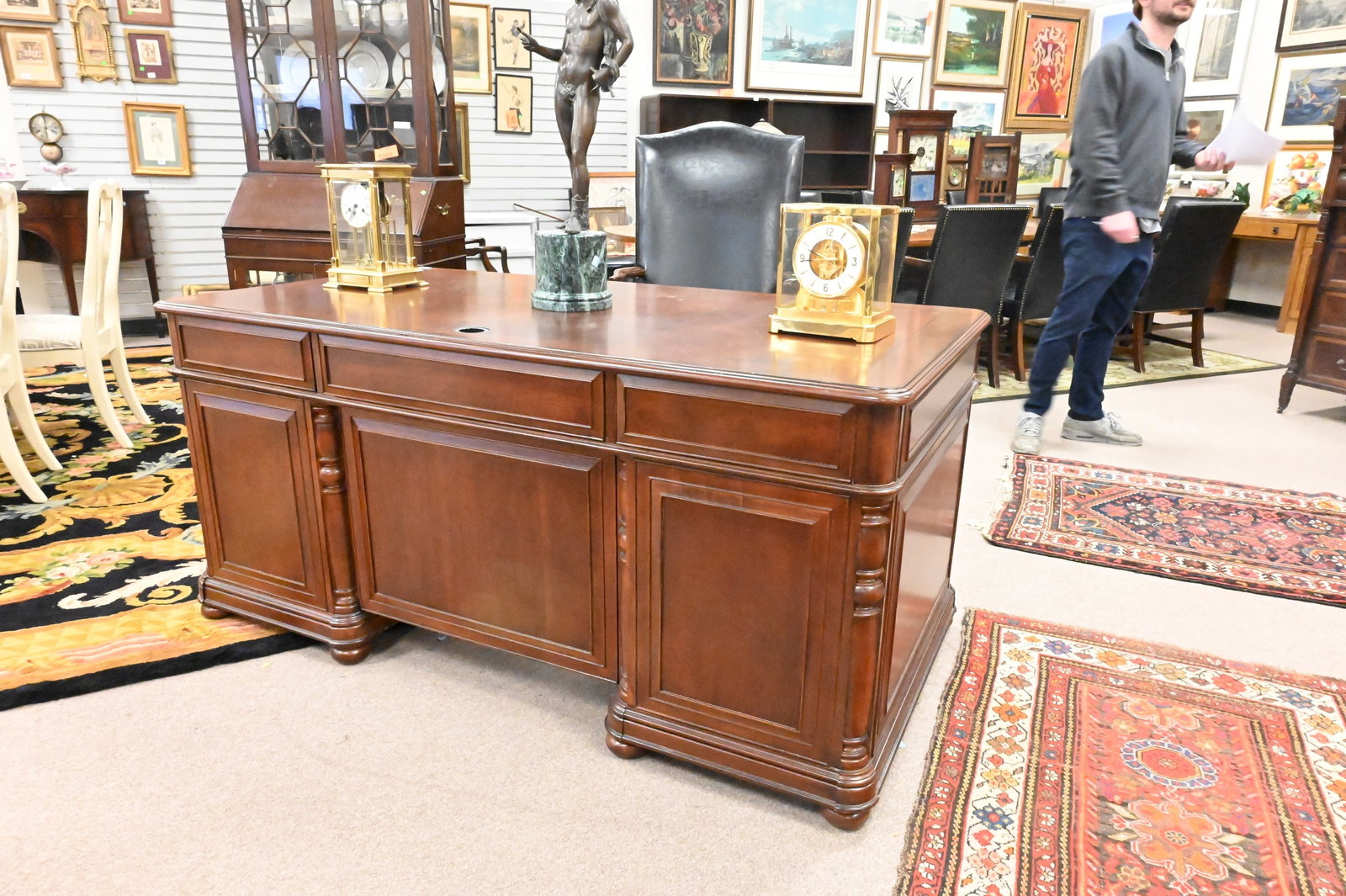 Riverside Executives Desk - 5