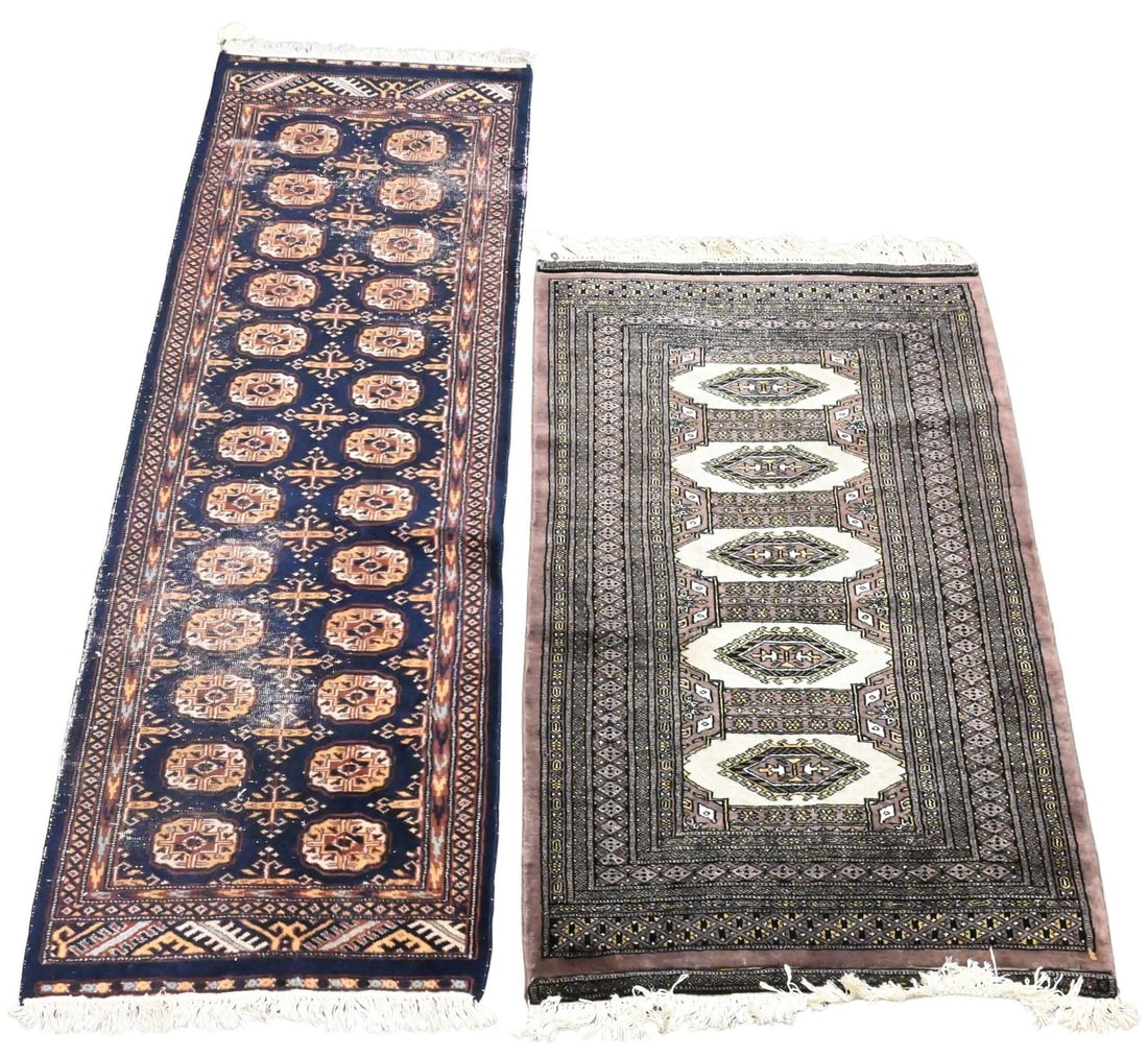 Group of Eight Throw Rugs: Group of Eight Throw Rugs to include 3' 3" x 6', 2' 7" x 4' 4", 2' 7" x 4' 3", 2' 1" x 5' 11", 2' x 6', 3' 1" x 5' 4", 2' 6" x 4' 9"