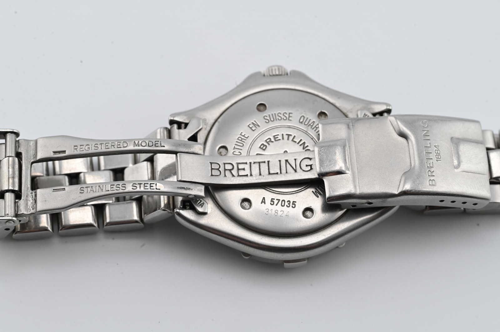 Breitling Reference A57035 Quartz Wristwatch - 4