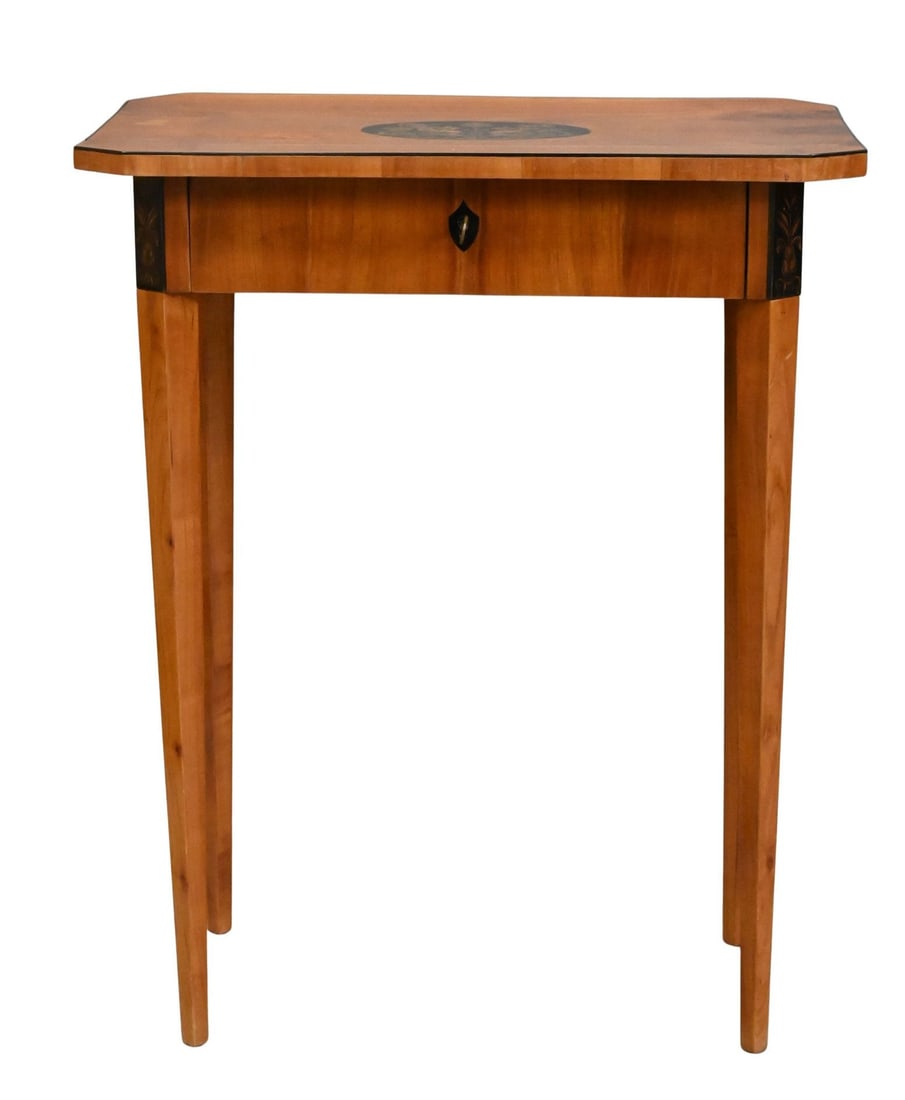 Biedermeier Stand (1 of 4)