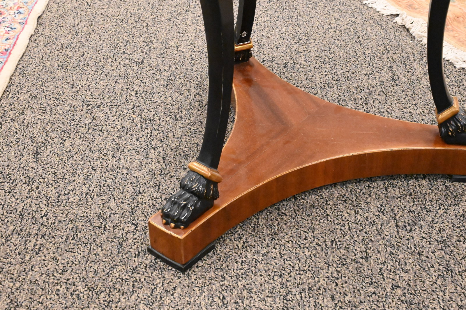 Neoclassical Round Table - 4