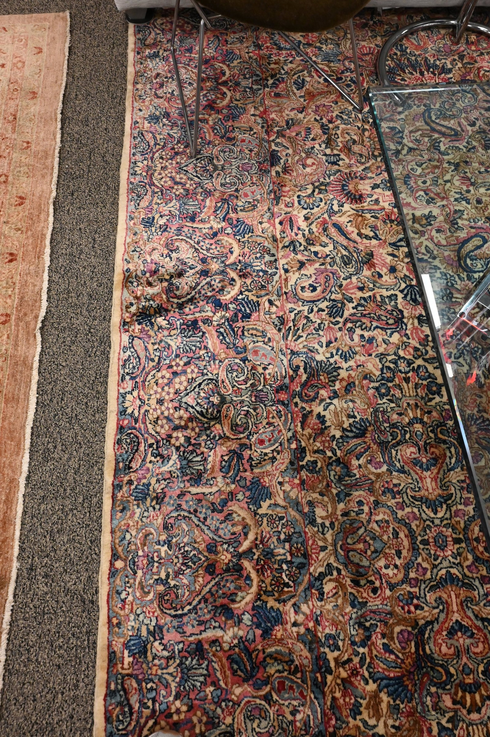 Kirman Oriental Carpet - 4