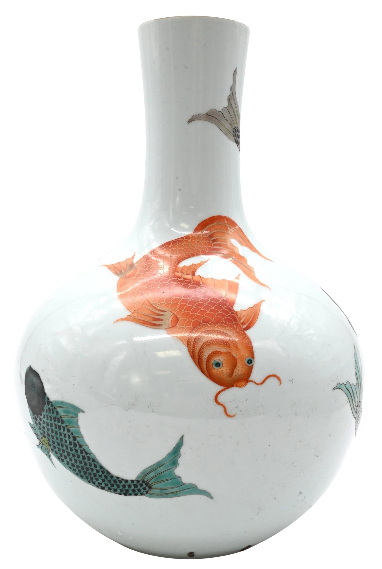 Chinese Famille Rose Tianqiuping Fish Vase: Chinese Famille Rose Tianqiuping Fish Vase Yongzheng style bottle neck vase, the globular body decorated by fish swimming, rising to a tall bottle-form neck, double circle mark to underside. Staple re