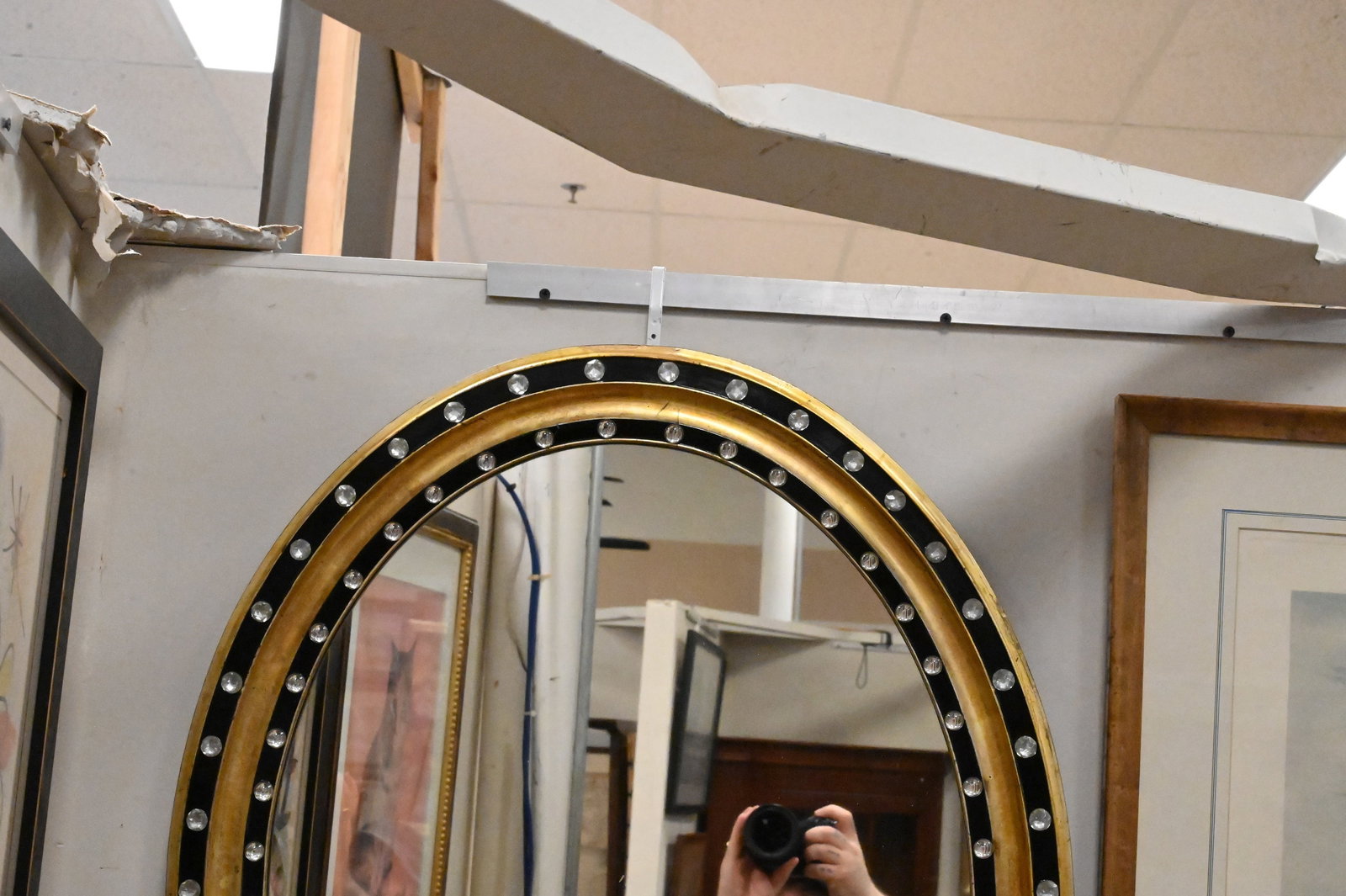 Ebonized and Gilt Oval Irish Mirror - 2