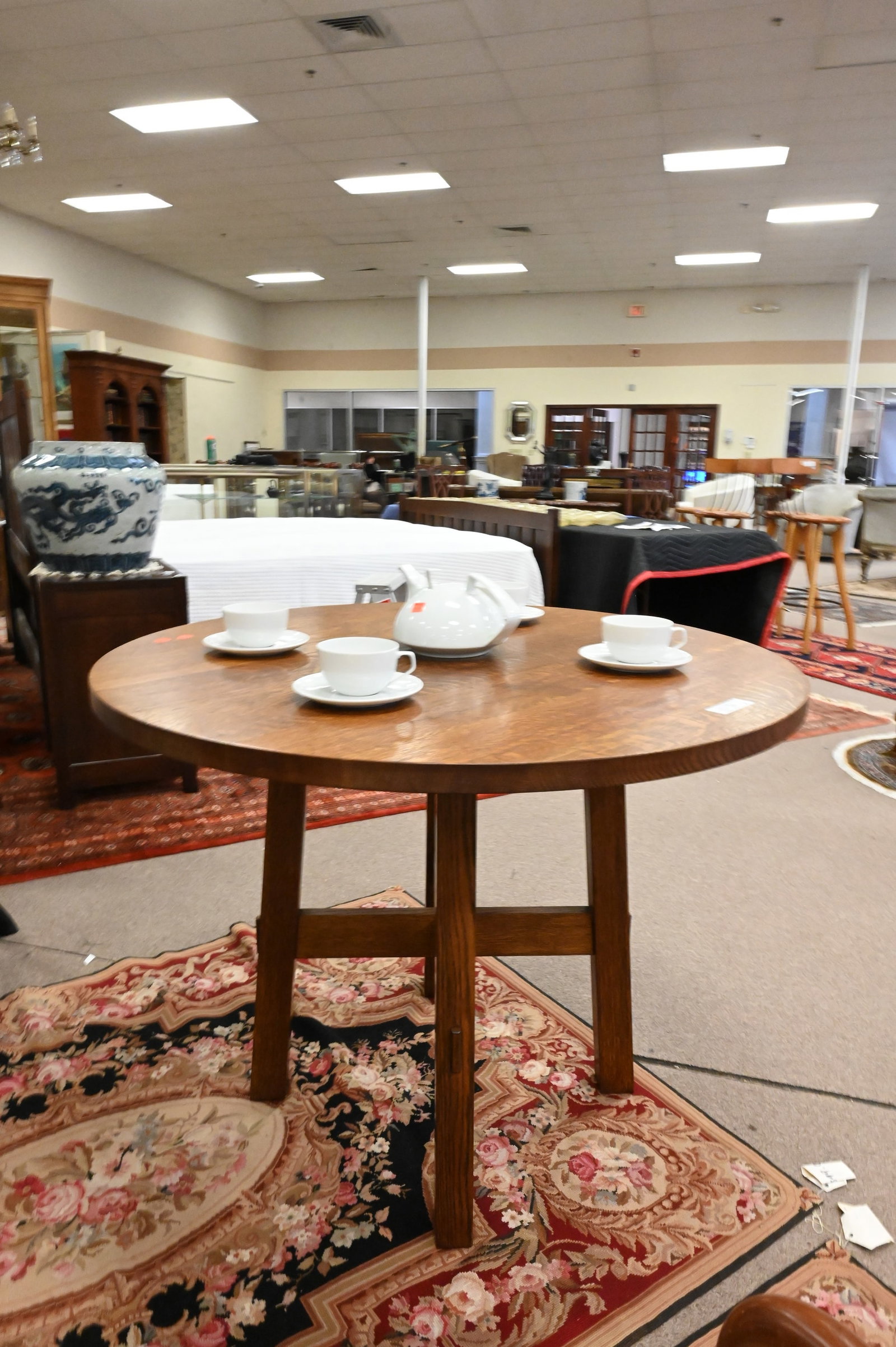 Stickley Oak Round Center Table - 4
