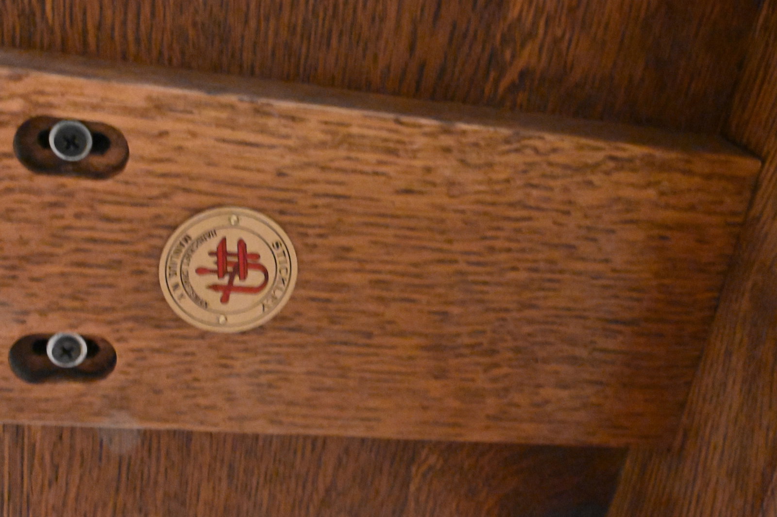 Stickley Oak Round Center Table - 5
