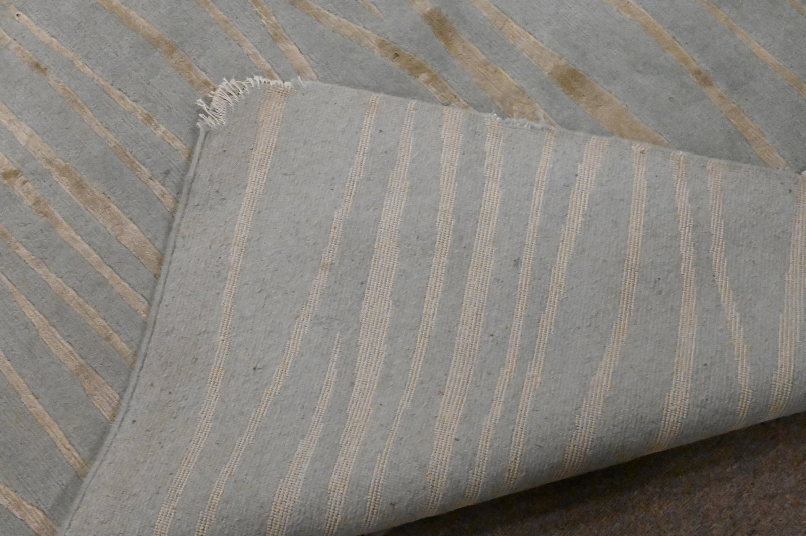 Modern Room Sized Carpet - 2