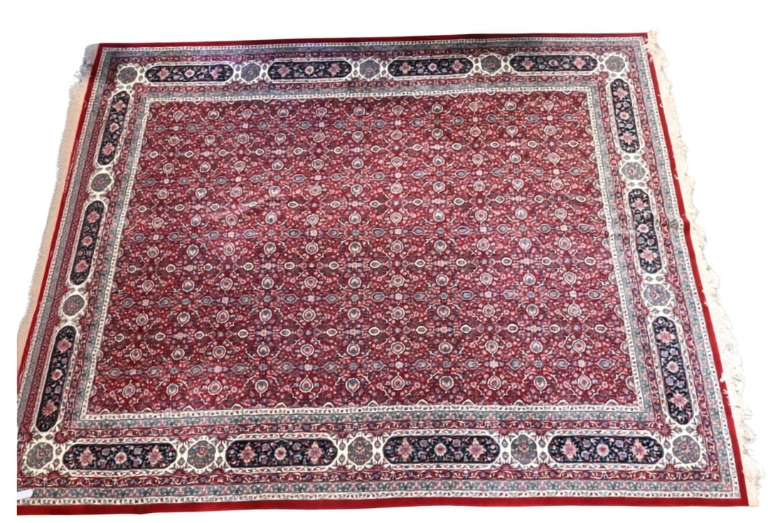 Oriental Carpet 12' x 15' 4": Oriental Carpet 12' x 15' 4"