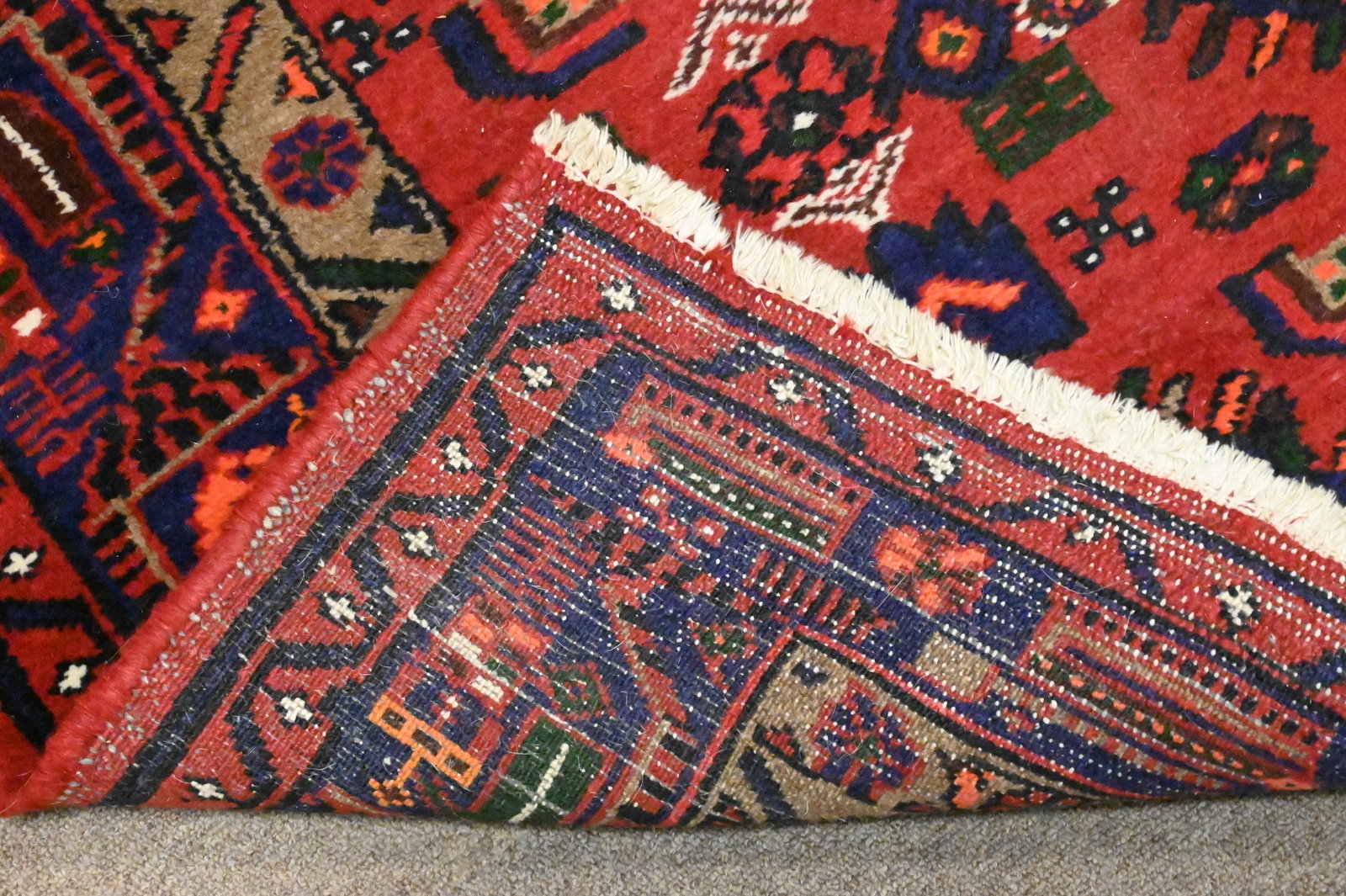 Heriz Oriental Carpet - 2