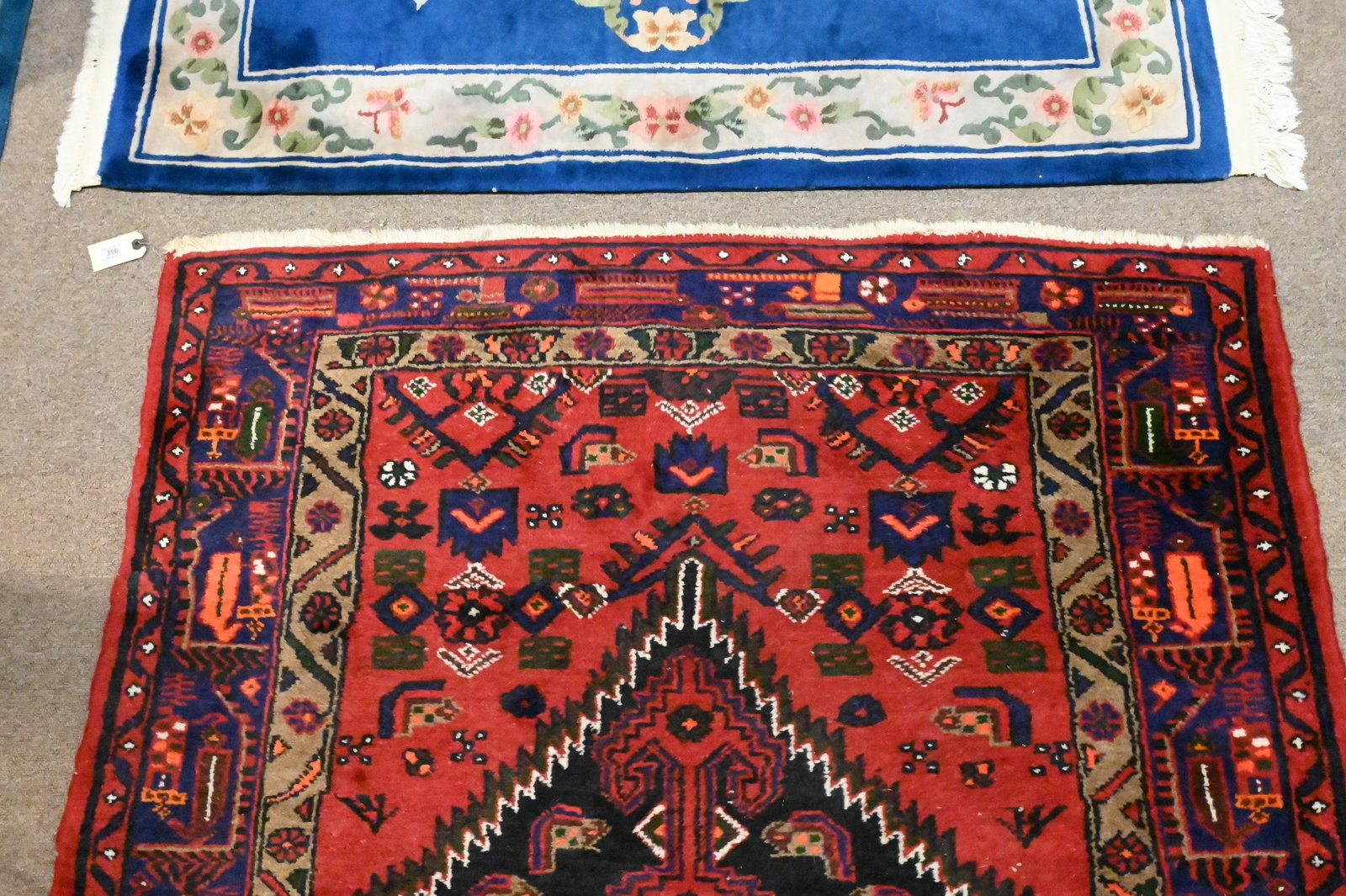 Heriz Oriental Carpet - 5