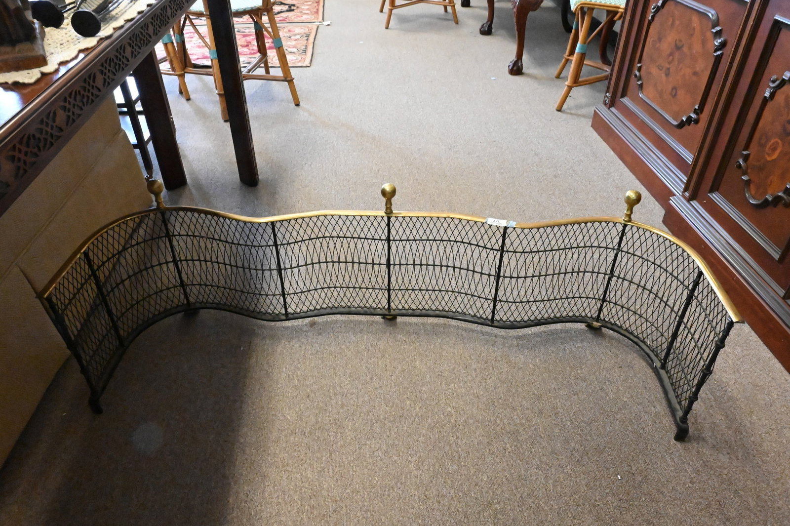 Federal Style Serpentine Wire Firescreen - 4