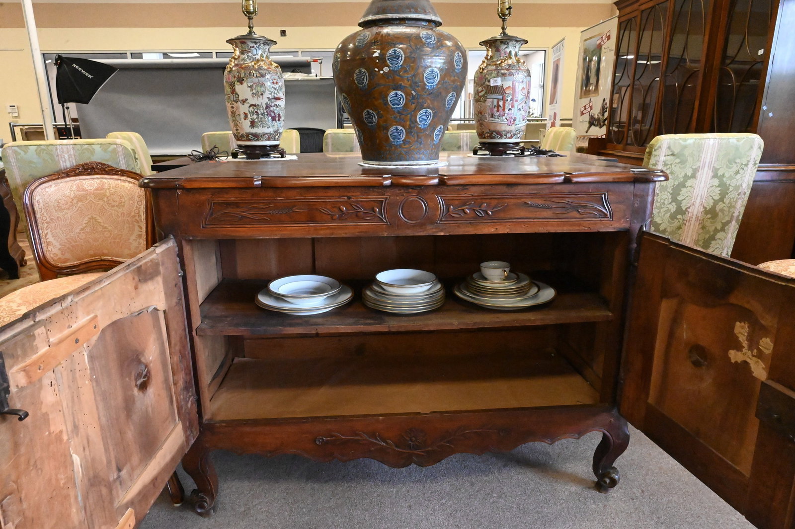 Louis XV Walnut Sideboard - 5