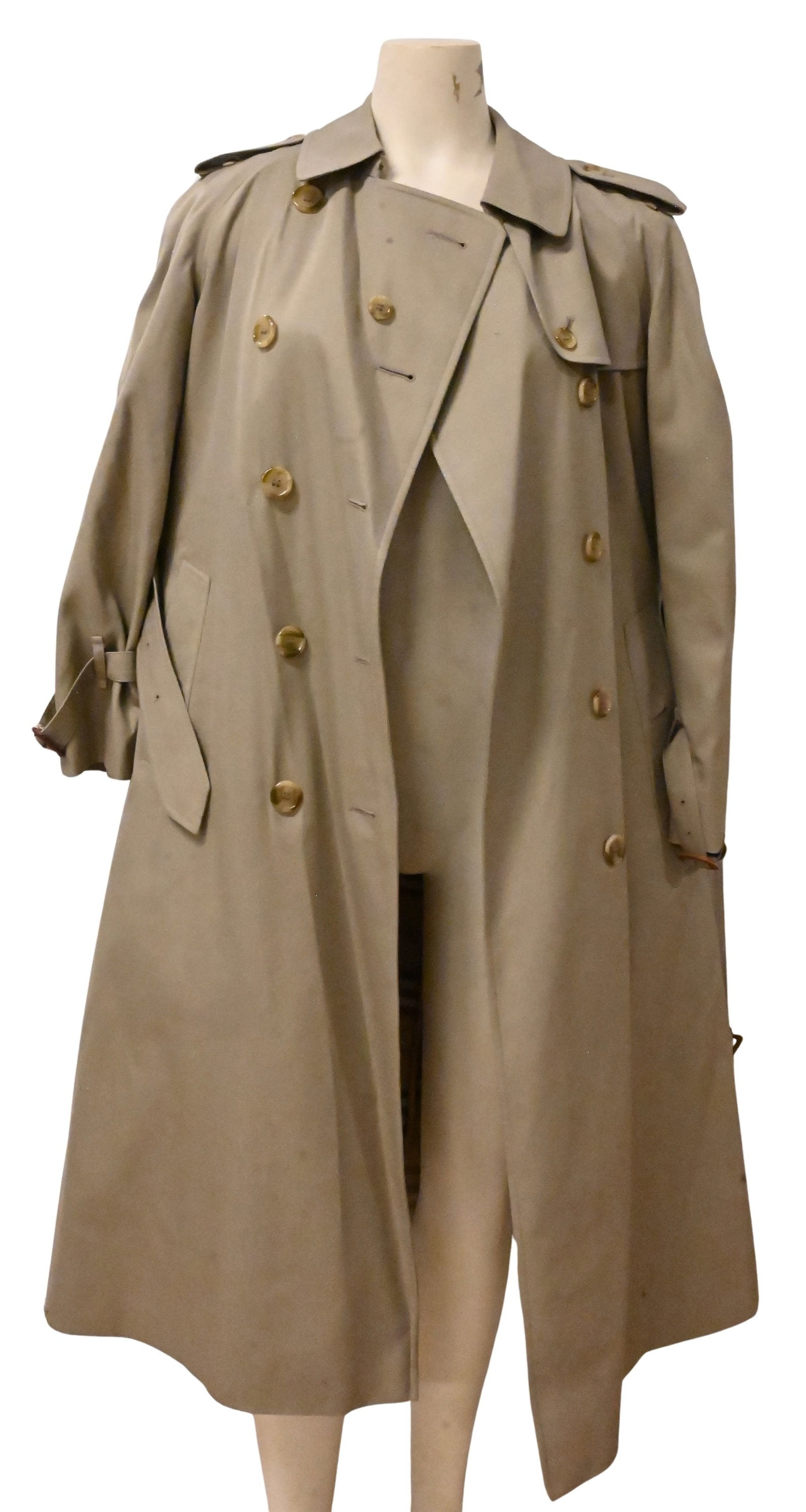 Burberry Ladies Trench Coat: Burberry Ladies Trench Coat in tan, size 10 petite