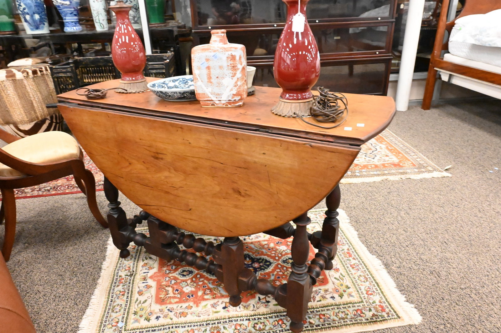 William and Mary Gateleg Drop Leaf Table - 4