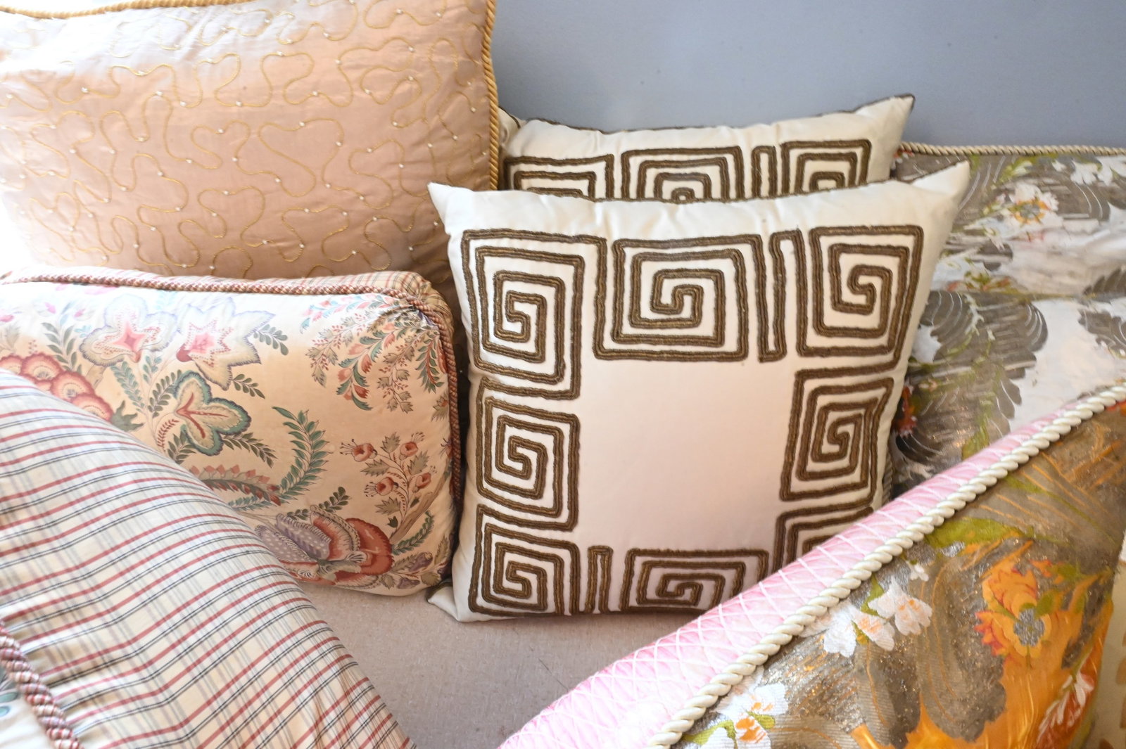 10 Embroidered Throw Pillows - 4