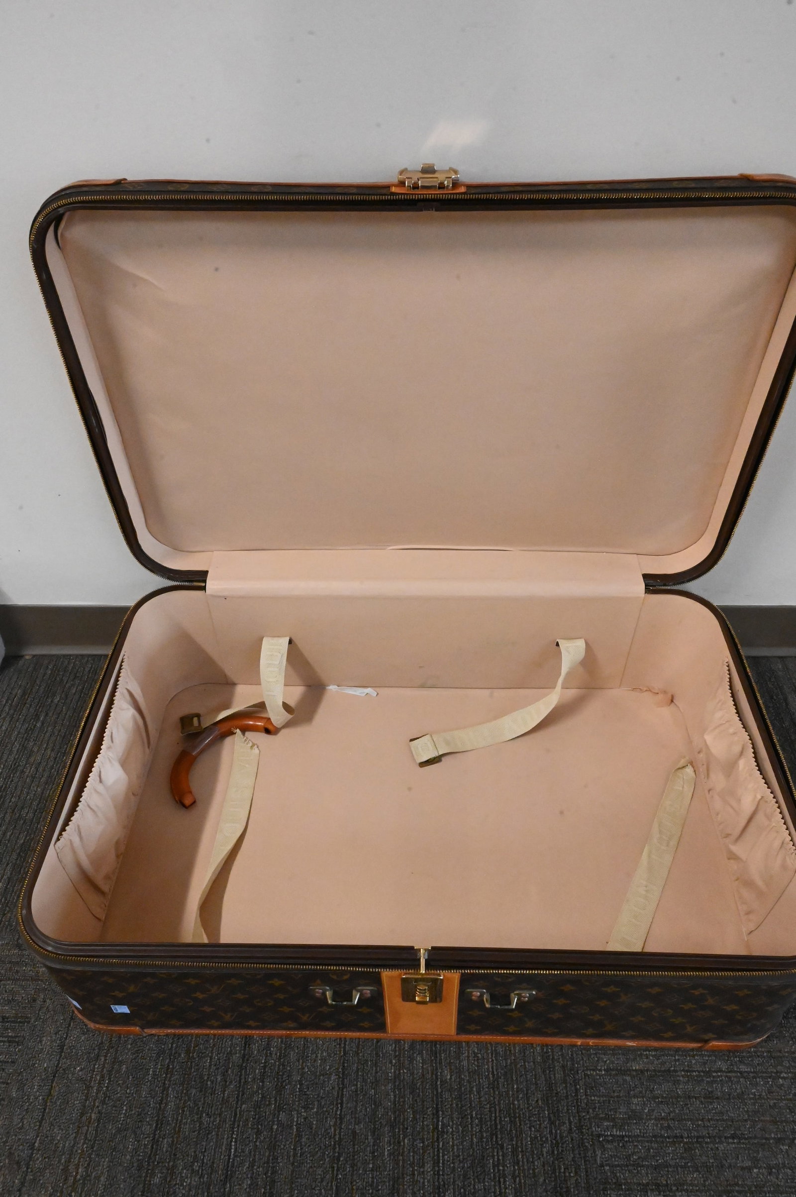 Louis Vuitton Hard-Sided Suitcase - 4