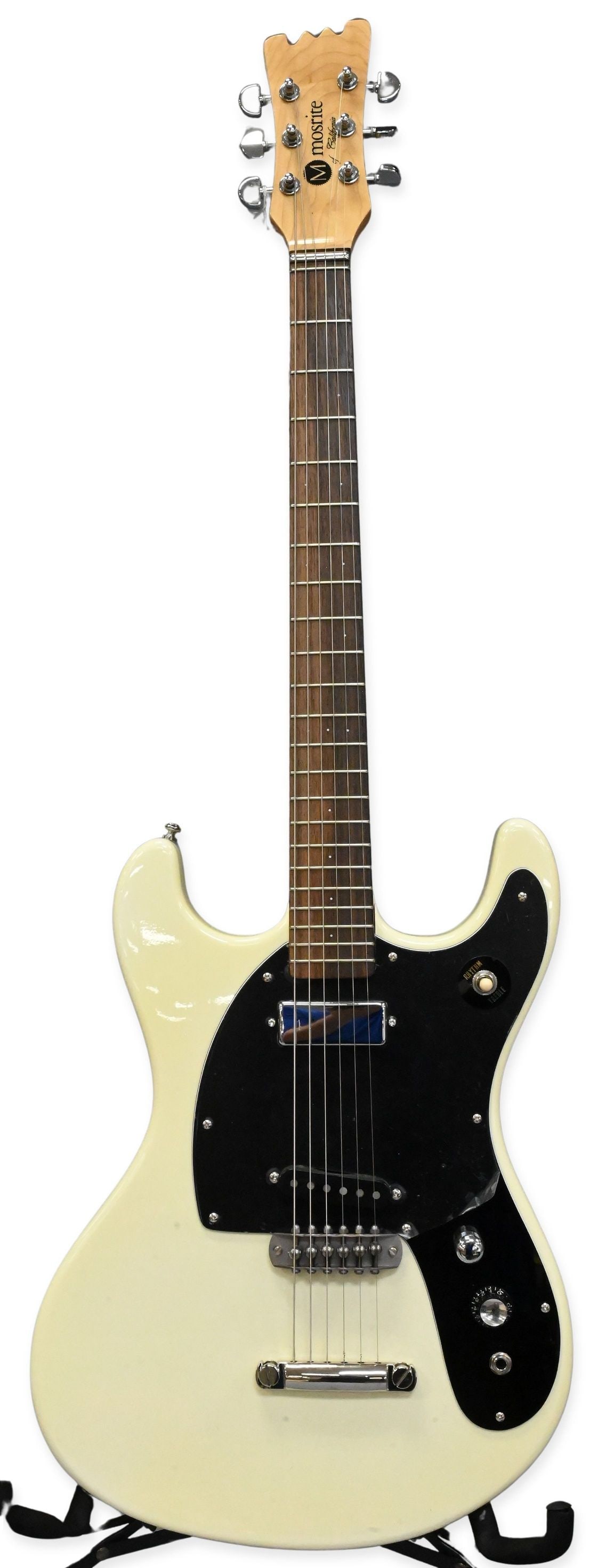 Mosrite Ventures Model II Johnny Ramone Reproduction Electric Guitar: Mosrite Ventures Model II Johnny Ramone Reproduction Electric Guitar Johnny Ramone of the Ramones reproduction made in Japan. Along with hard case