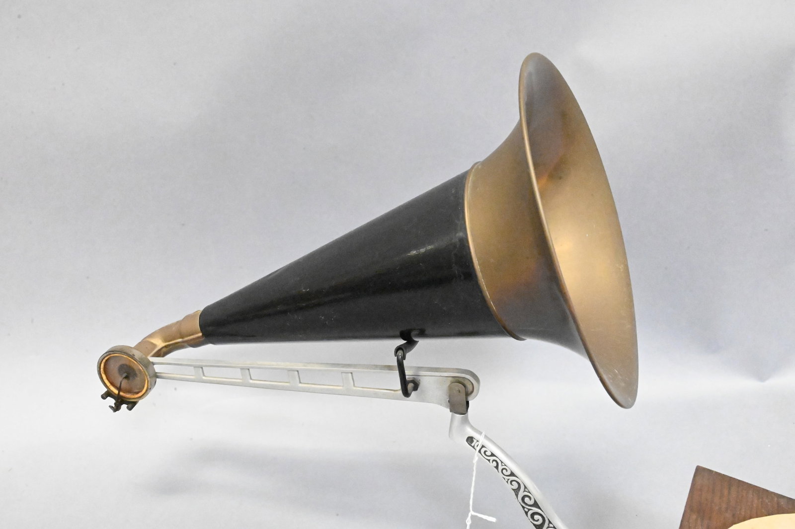 Harvard Disc Phonograph - 2
