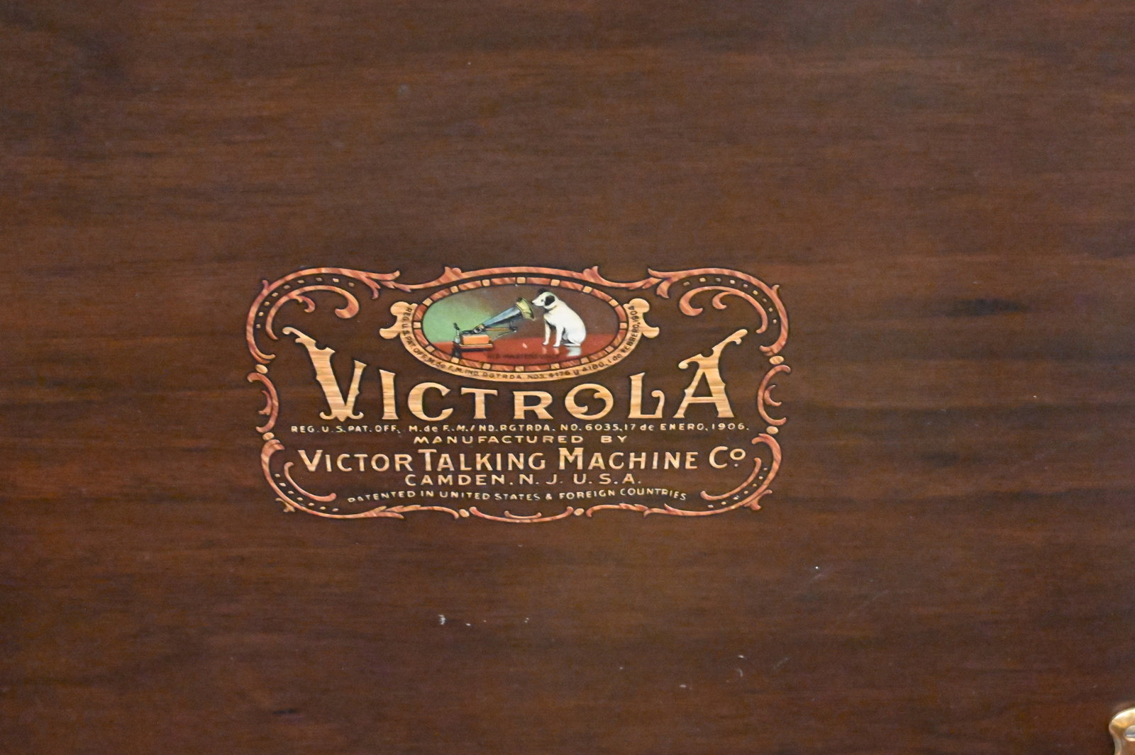 Victor Victrola Talking Machine VV-405 Console - 4