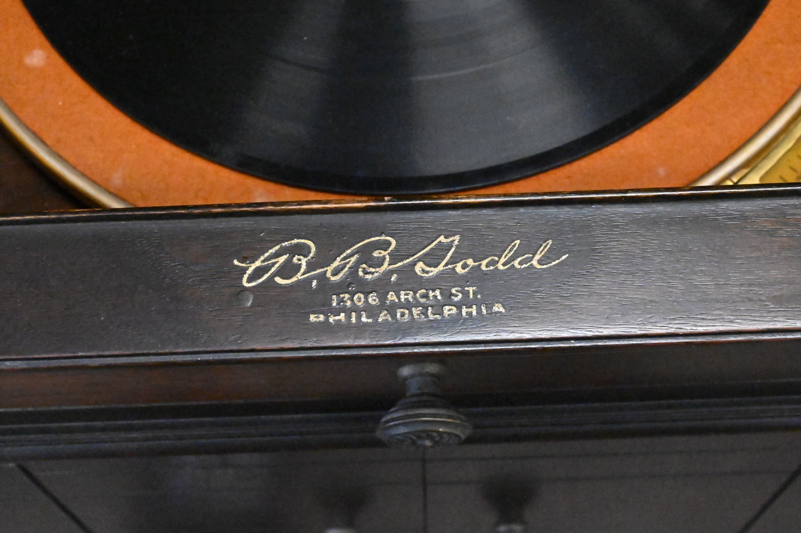 Victor Victrola Talking Machine VV-405 Console - 6