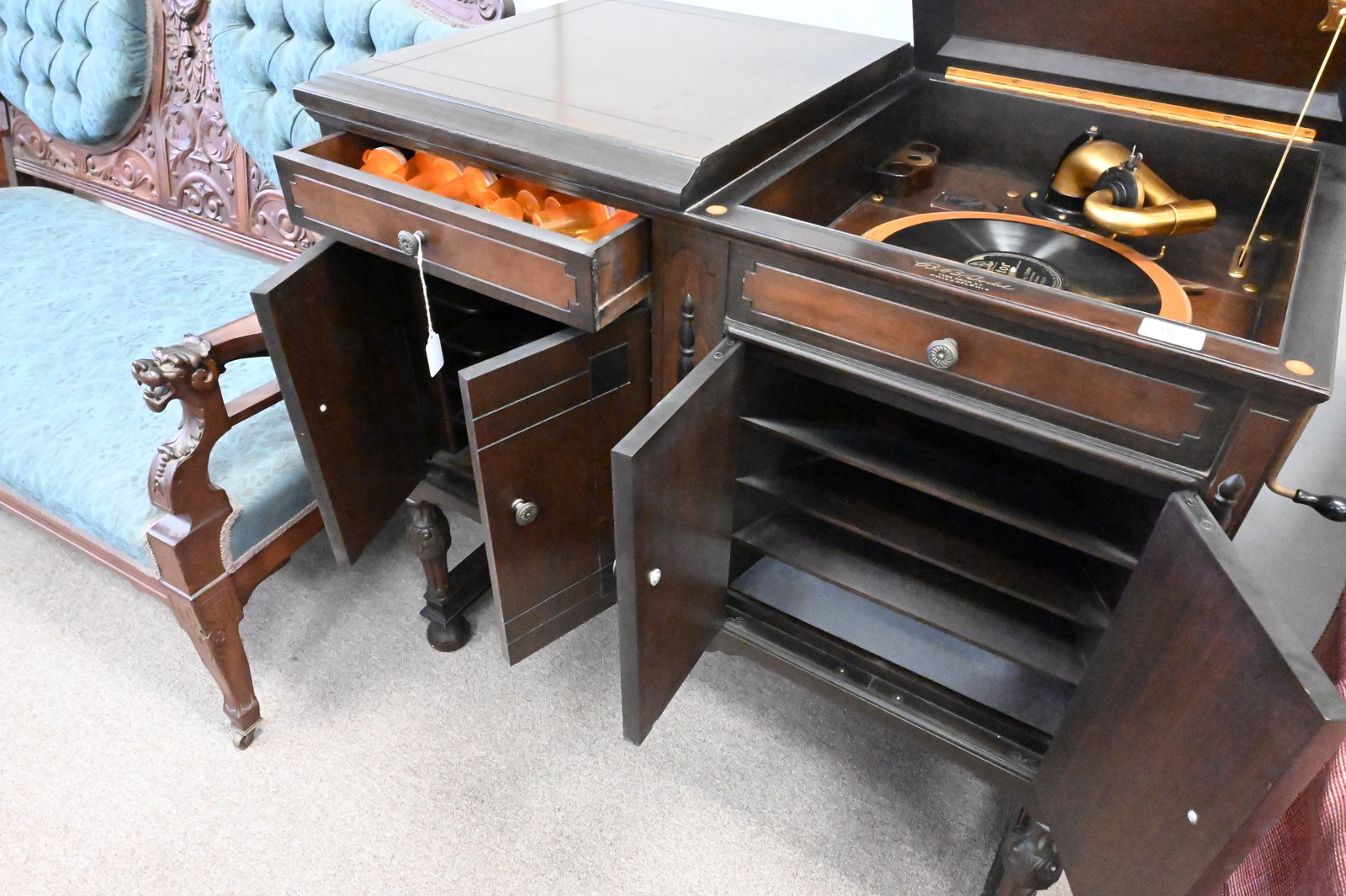 Victor Victrola Talking Machine VV-405 Console - 7