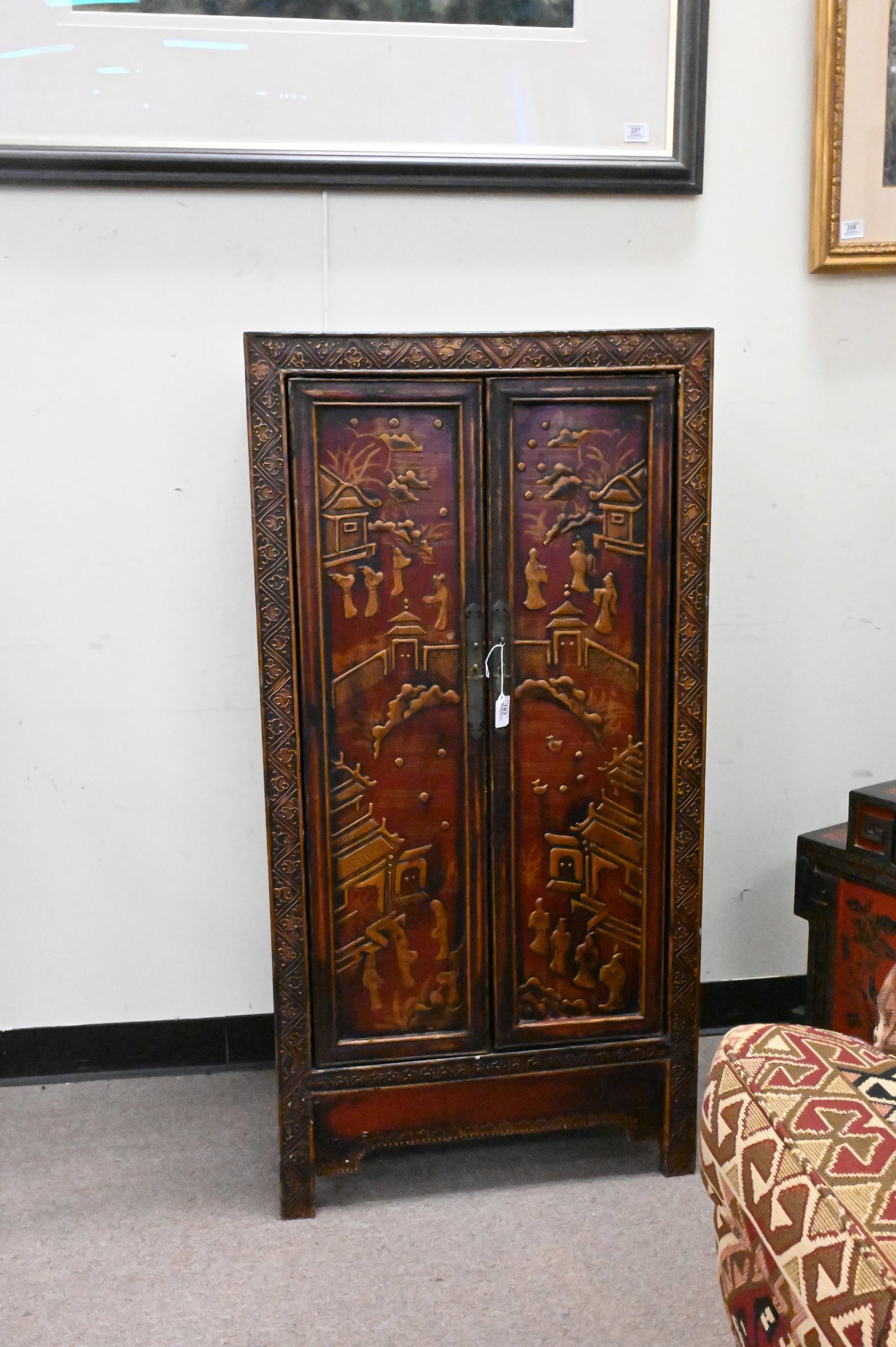Chinoiserie Decorated Cabinet - 2
