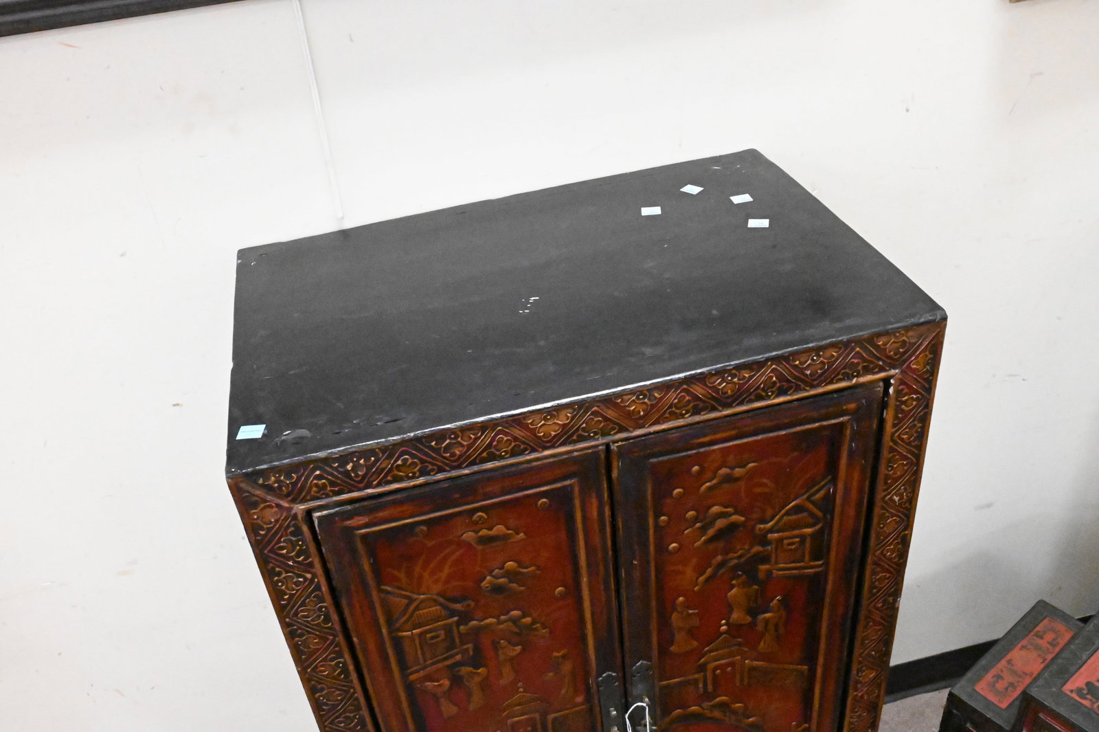 Chinoiserie Decorated Cabinet - 3