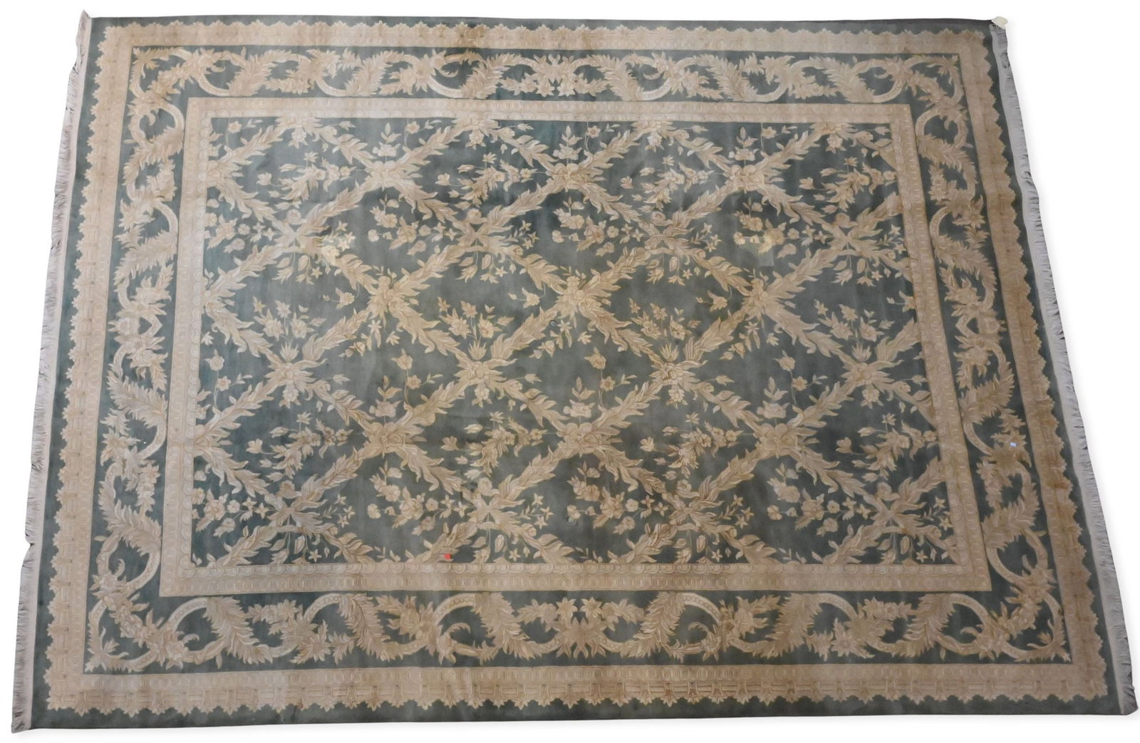 Oriental Room Size Carpet: Oriental Room Size Carpet 9' x 12'