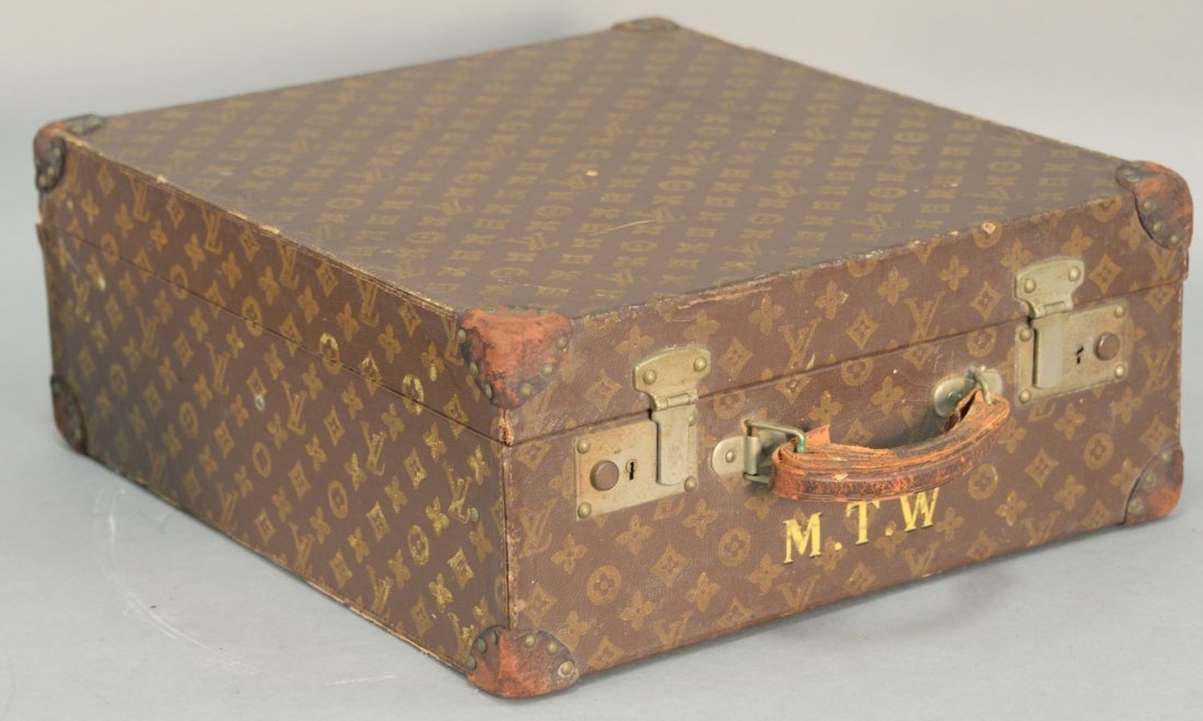 Louis Vuitton monogram suitcase, hard shell exterior (1 of 7)